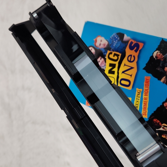 The Young Ones 2 VHS set, 6 Episodes - Picture 7 of 17